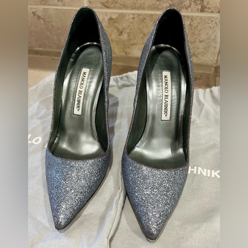 Manolo Blahnik Silver Sparkly High Heels SHOWSTOPPERS EUC Sz 6.5 Made in Italy